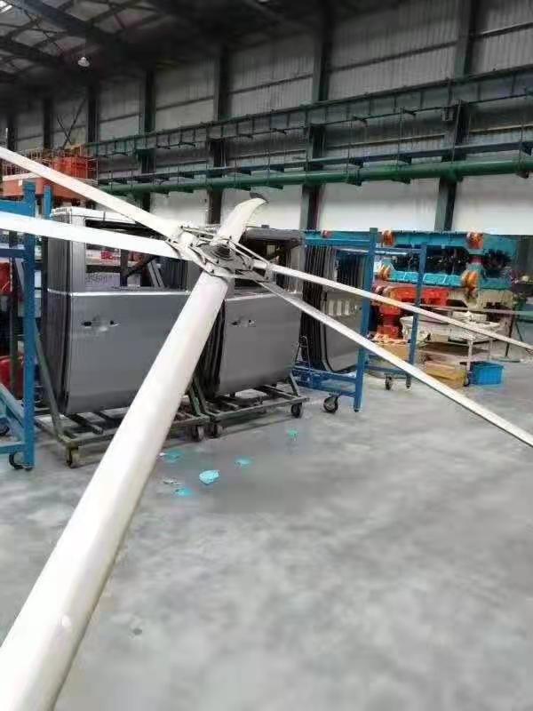 其他品牌工业大风扇掉落