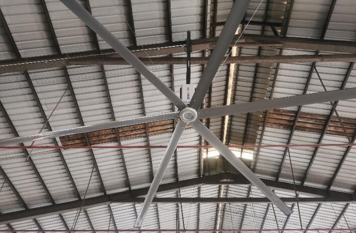 大型工厂车间安装工业大风扇